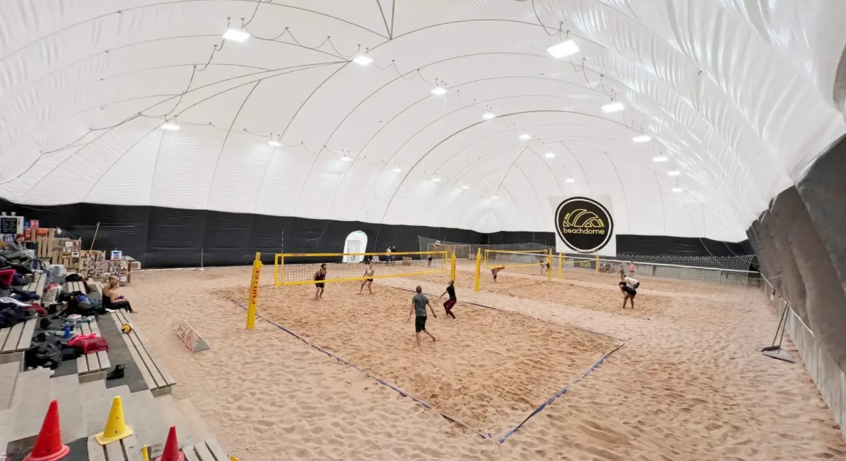 Traglufthalle mit voller Glasfront